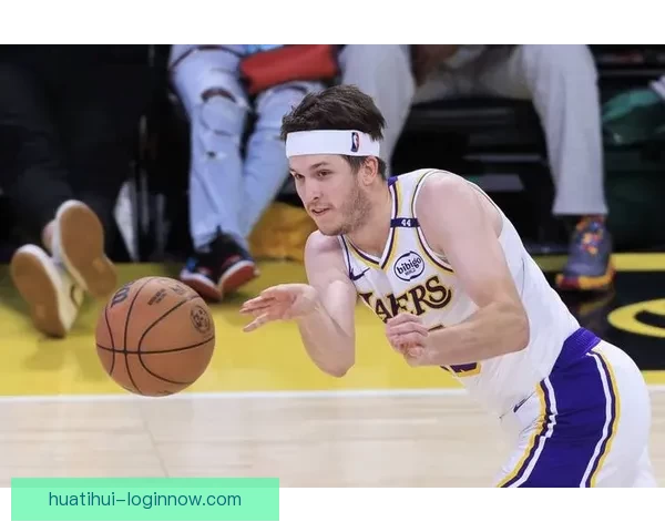 湖人惜败活塞老詹肯定全队韧性 里夫斯称喜欢球队竞争态度